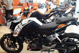 قیمت موتور سیکلت هم گرفتار گرانفروشی! / موتورهایی که ۲۰۰ میلیون قیمت می‌خورند