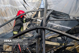 حریق در یک مجتمع تجاری در خیابان خیام