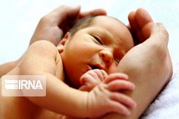 مادران کرونایی در شیردهی به نوزادان احتیاط کنند