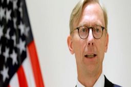 برایان هوک از سمتش استعفا می‌کند