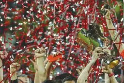 بازی فوتبال پرسپولیس – ذوب آهن/ ارتش سرخ آماده تاج گذاری