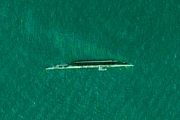 ادعای یک رسانه صهیونیستی: ماکت ناو آمریکایی در حال غرق شدن است