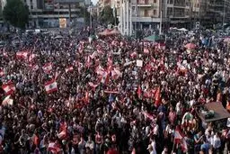 مردم لبنان مقابل پارلمان تظاهرات کردند