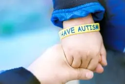 مصائب کرونا برای کودکان طیف اوتیسم