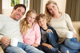 ۱۰ راهکار اساسی برای افزایش صمیمیت بین والدین و فرزندان