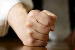 چرا در فکر انتقامی؟