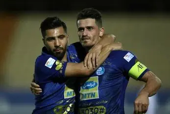 استقلال آسیایی شد، پارس سقوط کرد