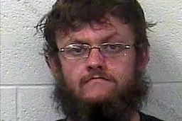 فروختن دختر توسط ناپدری پلیدش در پمپ بنزین