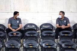 حضور کادر فنی تیم ملی در دربی ۹۳ پایتخت