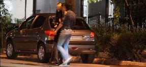 تراشیدن سر مردانی که مزاحم زنان می شوند