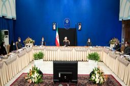 چرا صندلی حسن روحانی ۶ متر با وزرا فاصله دارد؟