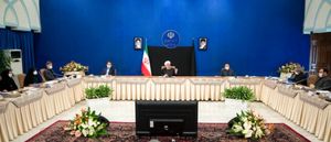 چرا صندلی حسن روحانی ۶ متر با وزرا فاصله دارد؟