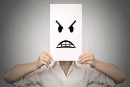 چرا و چگونه عصبانیت خود را کنترل کنیم؟ / تکنیک‌های مدیریت خشم