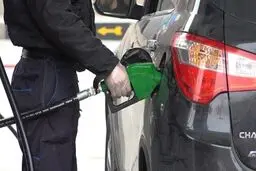 یک میلیارد دلار بنزین صادر شد
