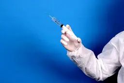 “آسترازنکا” کارآزمایی بالینی یک واکسن-دارو برای کووید-۱۹ را آغاز کرد