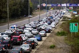 تداوم ترافیک سنگین در محور‌های مواصلاتی؛ جاده چالوس یک طرفه شد