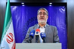 وزیرکشور: توزیع روزانه بیش از ۳ میلیون ماسک در داروخانه‌ها با قیمت حداکثر ۱۳۰۰ تومان/شرایط کالاهای اساسی اطمینان بخش است