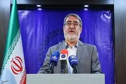 وزیرکشور: توزیع روزانه بیش از ۳ میلیون ماسک در داروخانه‌ها با قیمت حداکثر ۱۳۰۰ تومان/شرایط کالاهای اساسی اطمینان بخش است