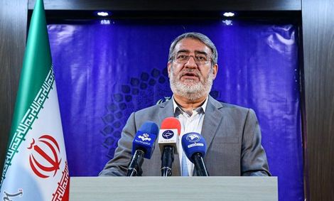 وزیرکشور: توزیع روزانه بیش از ۳ میلیون ماسک در داروخانه‌ها با قیمت حداکثر ۱۳۰۰ تومان/شرایط کالاهای اساسی اطمینان بخش است