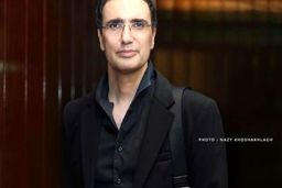 جنجال زرد علیه فروتن