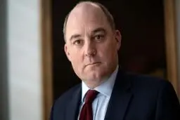 وزیر دفاع انگلیس: تمدید تحریم تسلیحاتی ایران می‌تواند یکی از گزینه‌های آتی ما باشد