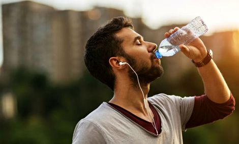 چرا به اندازه کافی آب نمی‌نوشید؟