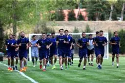 دروازبان استقلال با آبی‌پوشان تمدید کرد