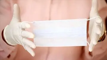 ماسک‌ها را از آینه‌ی ماشین آویزان نکنید