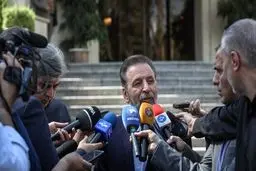 پاسخ واعظی به انتقادات درباره عدم حضور روحانی در مراسم آغاز سال تحصیلی