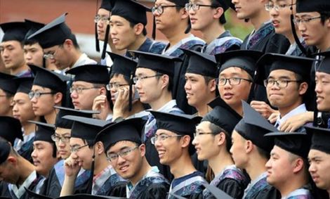 آمریکا روادید بیش از هزار دانشجوی چینی را لغو کرده است