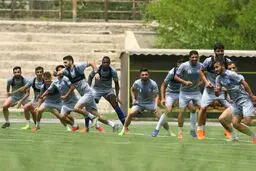 جاماندگان استقلال فردا راهی قطر می‌شوند