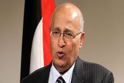 مشاور «محمود عباس»: برای انتفاضه جدید آماده می‌شویم