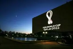 قطر؛ در حال بلعیدن فوتبال!