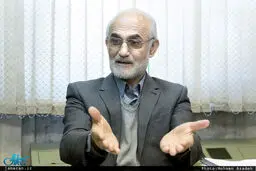 انتقاد معین از بازگشایی مدارس: حضور رئیس جمهور در مدرسه بسیار امکان پذیرتر از ۱۴/۵میلیون دانش آموز بو