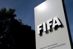 فیفا: خسارت ۱۴ میلیارد دلاری کرونا به فوتبال