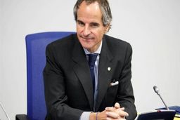 گروسی: فعالیت‌های ایران و آژانس روی ریل همکاری قرار دارد