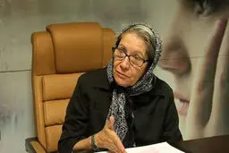 جایی برای بستری مبتلایان به کرونا در مراکز درمانی نیست/ ضدعفونی کردن محیط تاثیری بر مهار کرونا ندارد/ ایرانی‌های ویتامین D3 مصرف کنند
