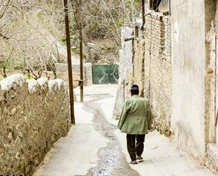 مراقب باشیم طاقت فقرا طاق نشود