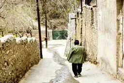 مراقب باشیم طاقت فقرا طاق نشود