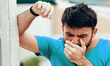 دلایل احساس طعم فلز در دهان