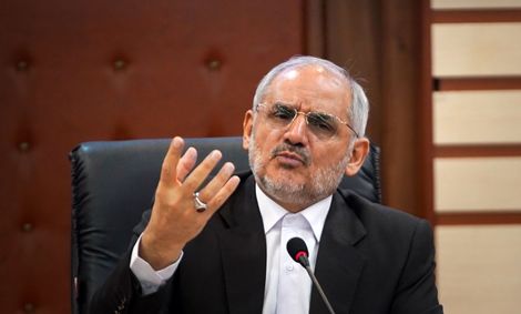 وزیر آموزش و پرورش درباره مدرسه تلویزیونی صحبت می کند