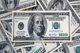 سوداگری با اجاره دلار، سود روزانه ۲۰۰ تا ۳۰۰ هزار تومانی دلالان!