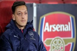 حریف پرسپولیس در آستانه جذب مسوت اوزیل