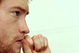 ۹ موردی که نباید به فرد مضطرب بگوییم