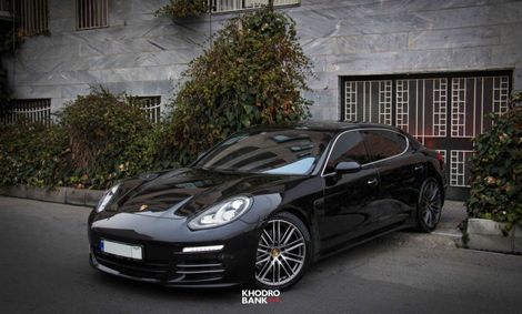 سوء استفاده از کارت بازرگانی یک پیرزن برای واردات ۷۰۰ پورشه