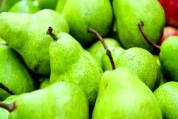 گلابی آمریکایی و چینی در سبد خریداران ایرانی!