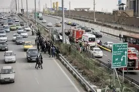 برخورد با توقف در حاشیه بزرگراه‌ها