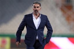 فکری از سمت خود استعفا می کند