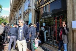 فروش کدملی برای دریافت دلار اوج گرفت! / سود ۴ میلیونی با نوسانات دلار در یک روز!