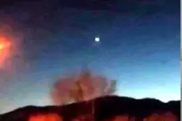 انفجار شیء نورانی در مرز سمنان و خراسان شمالی